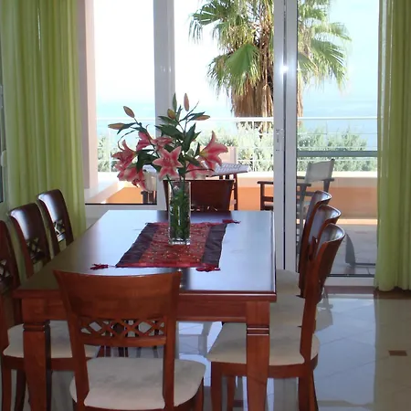 Agnanti Apartamento *